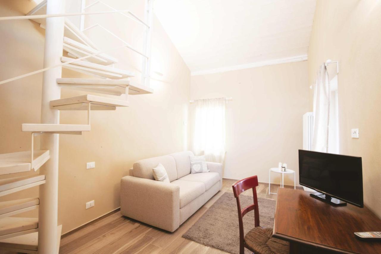 Dimora Della Rocca Bed & Breakfast Costigliole d'Asti Exterior foto